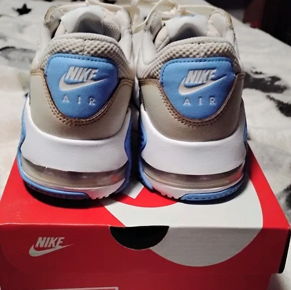 Nike Air Max Sneakers in Beige, White and Light Blue - Picture 3 of 4